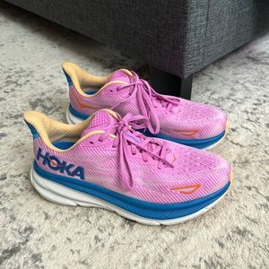 Hoka Clifton 9